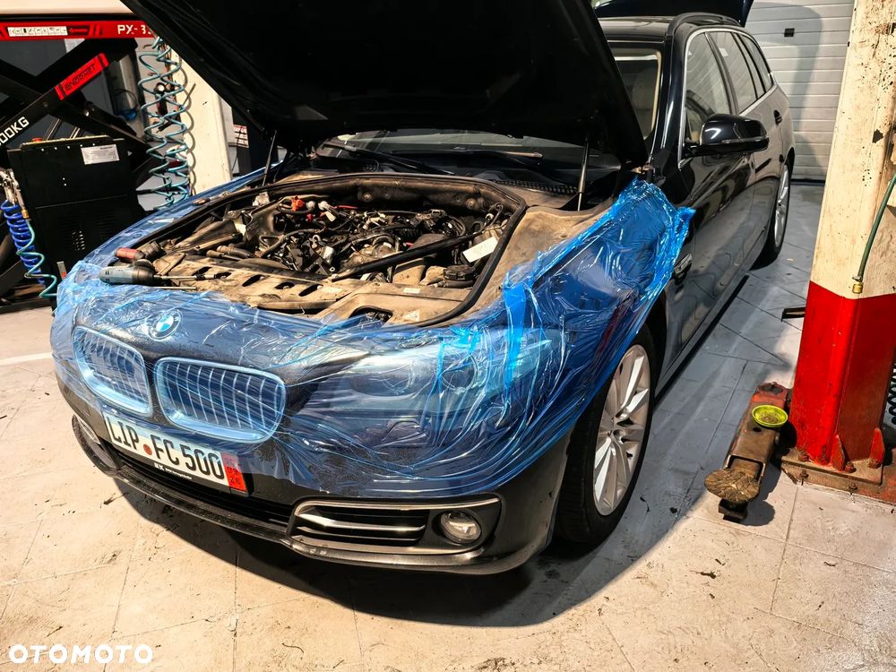 BMW Seria 5 520d Luxury Line - 28