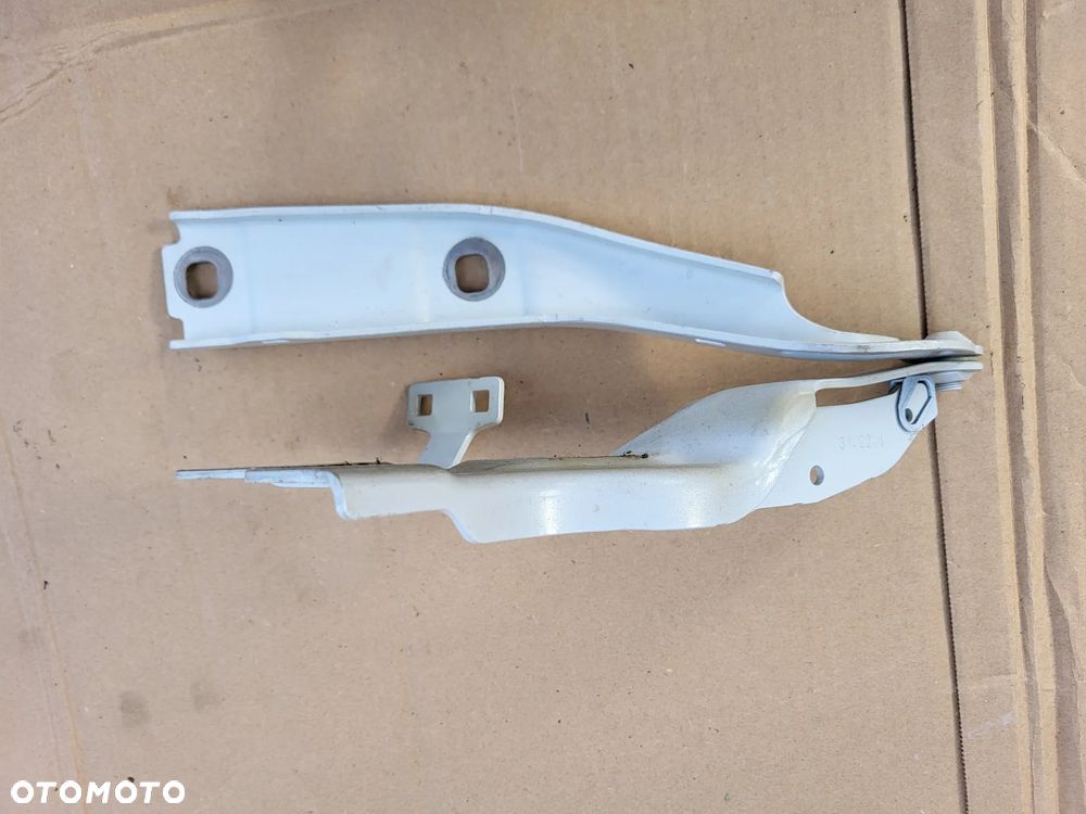 ZAWIAS MASKI AUDI E TRON Q8 4KE823302 4KE823301 - 8
