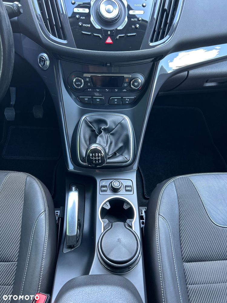 Ford Kuga 2.0 TDCi 2x4 Titanium - 30