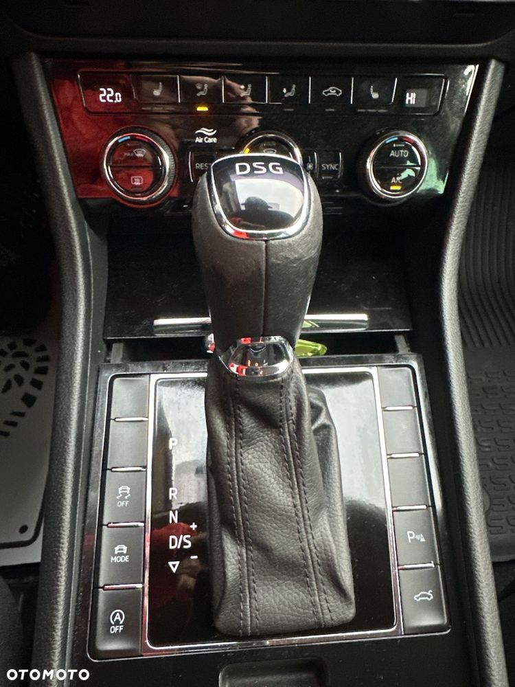 Skoda Superb 2.0 TSI L&K DSG - 32