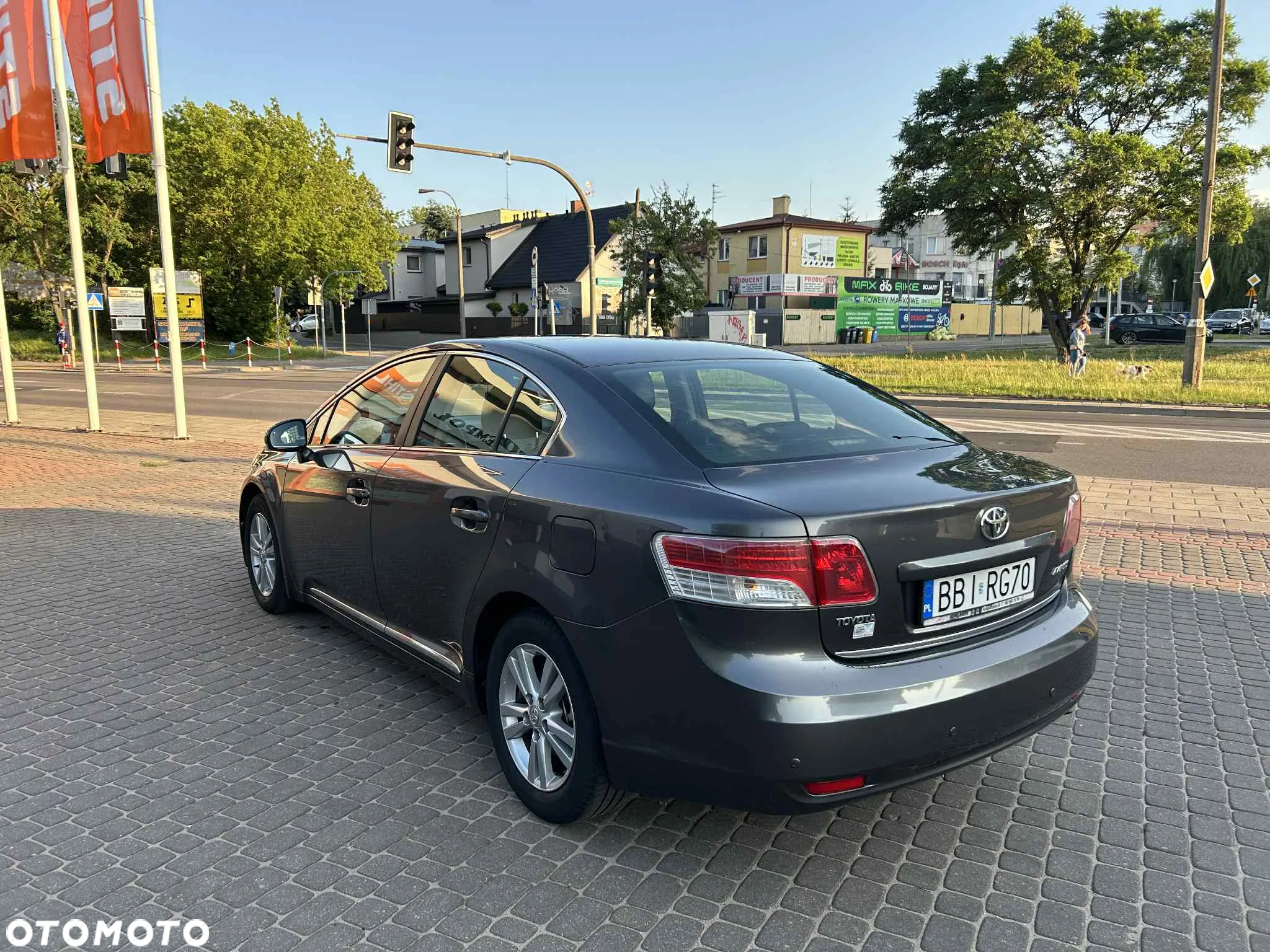 Toyota Avensis 1.8 Sol NAVI - 6