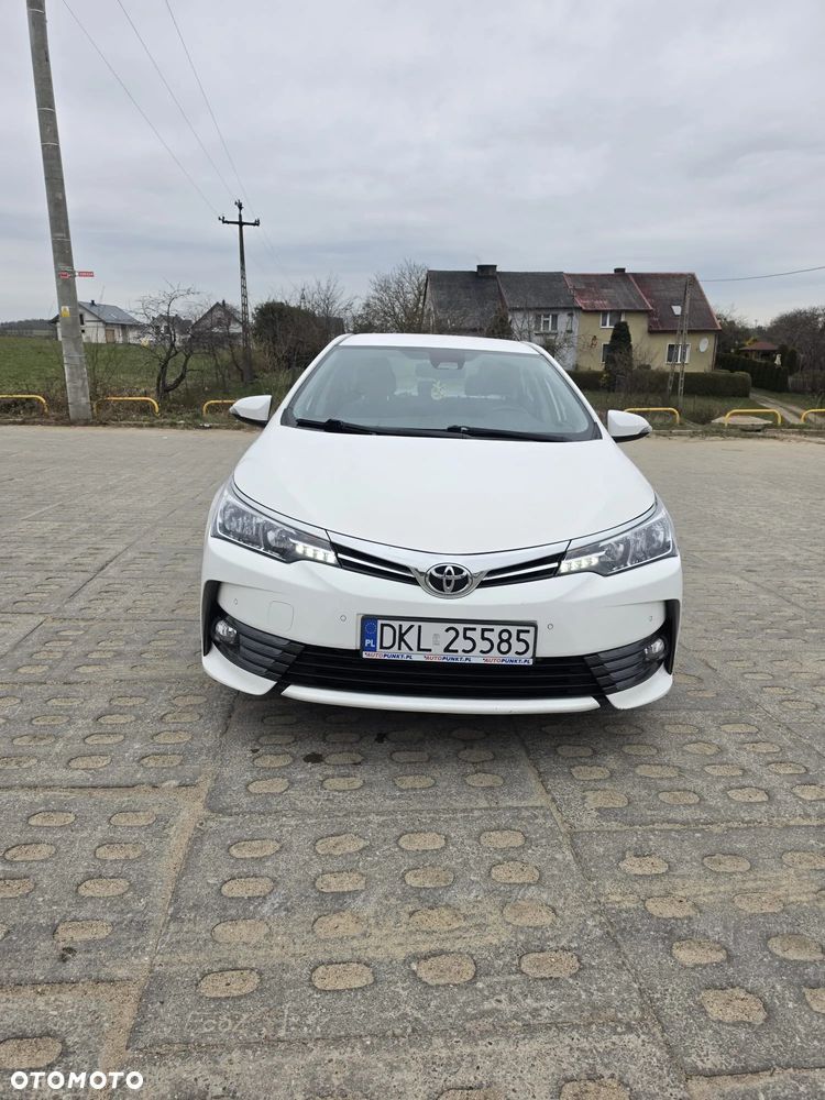 Toyota Corolla 1.6 Prestige MS - 3