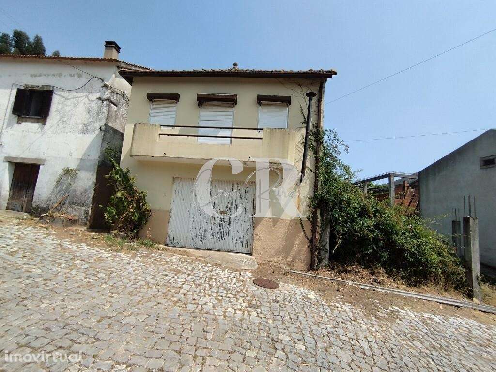 Moradia em pedra com quintal p/ remodelar a poucos minutos do centro d - Grande imagem: 4/60