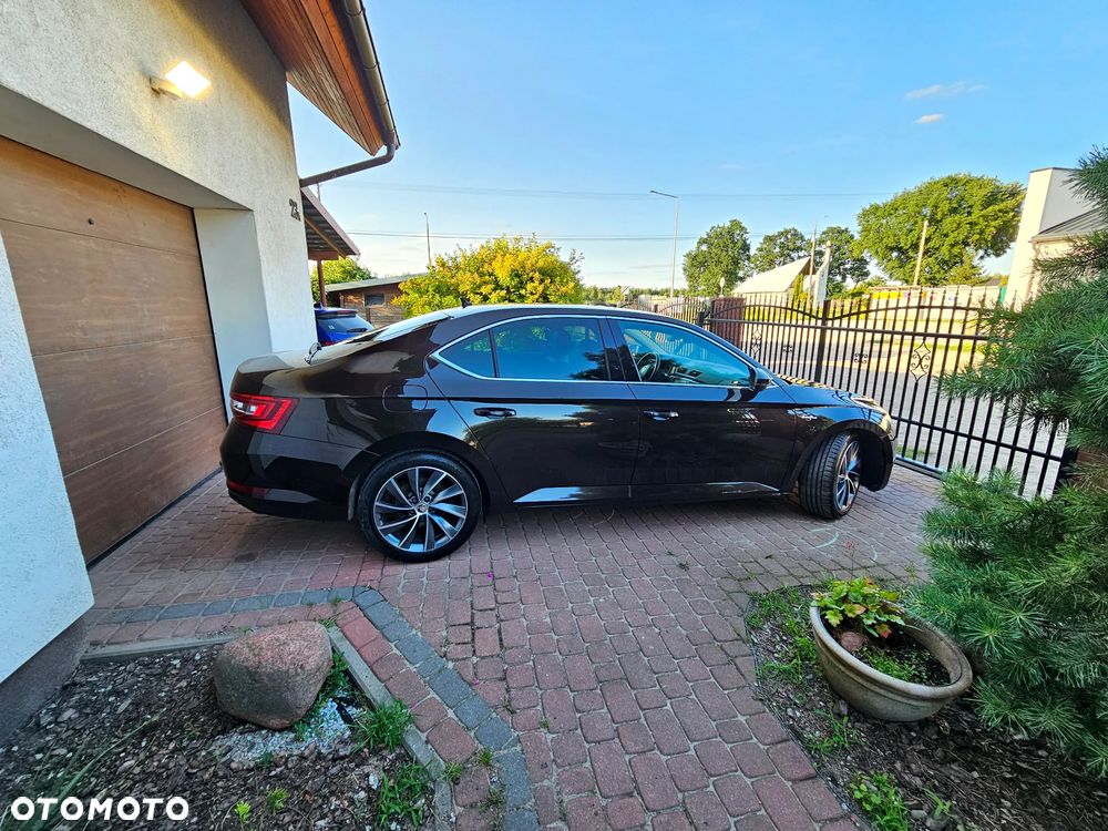 Skoda Superb 2.0 TDI L&K DSG - 7