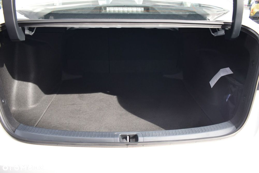 Toyota Corolla 1.5 Comfort MS - 17