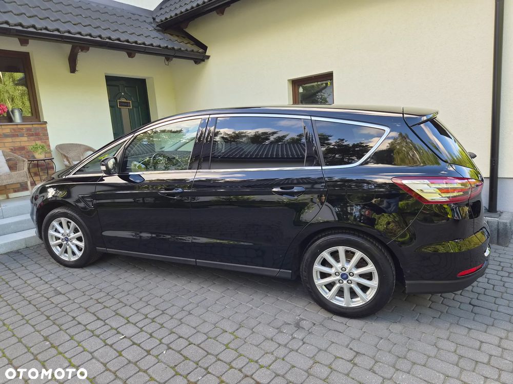 Ford S-Max 2.0 TDCi Titanium PowerShift - 32