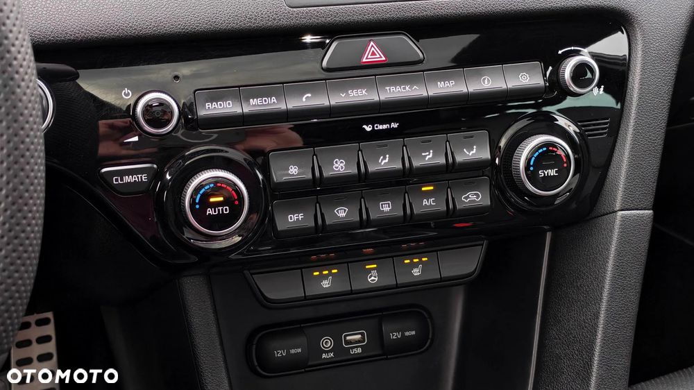 Kia Sportage 1.6 T-GDI AWD GT LINE - 29