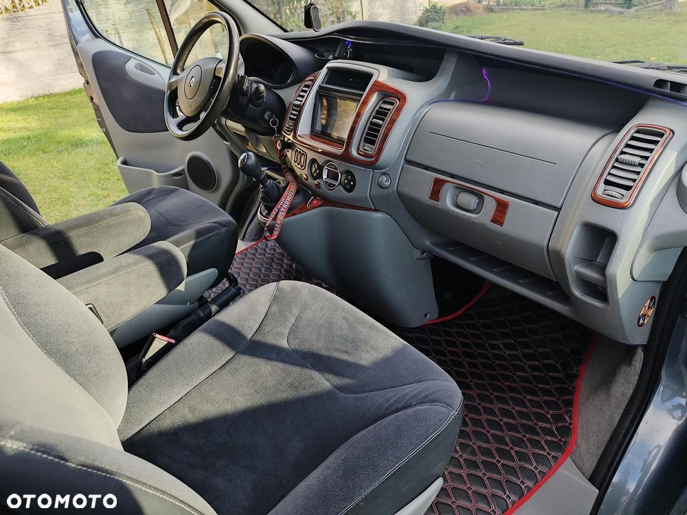 Renault Trafic - 23