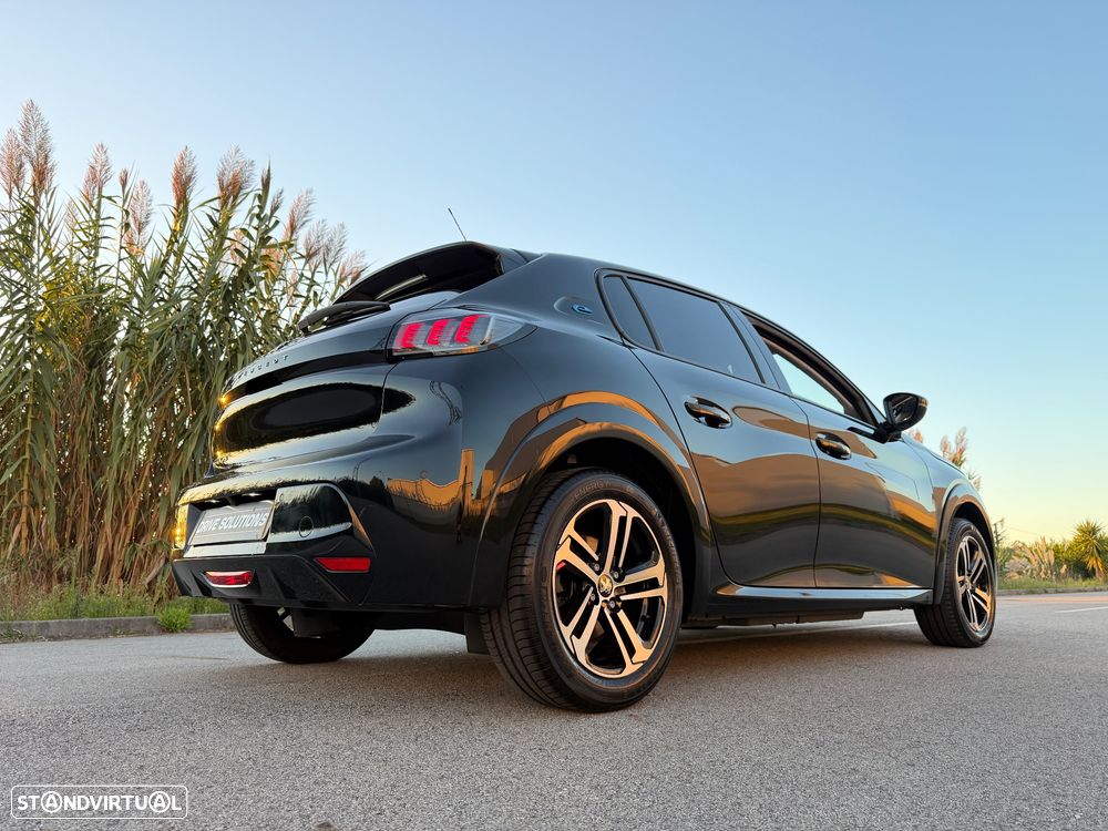 Peugeot e-208 Allure Pack - 12
