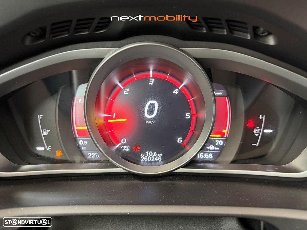 Volvo V40 2.0 D2 R-Design - 4