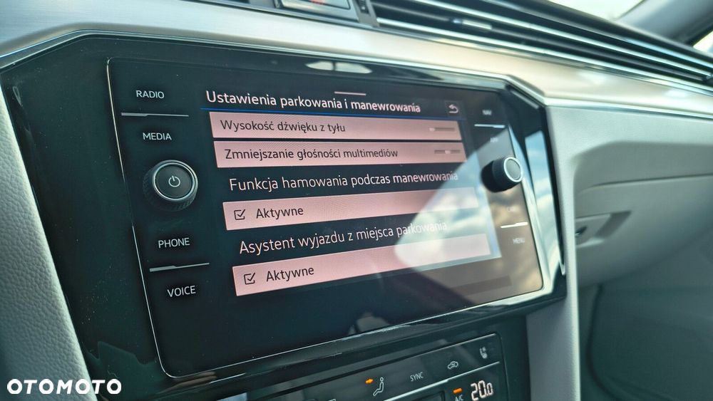 Volkswagen Passat - 31
