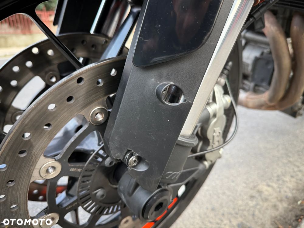 KTM Duke - 19