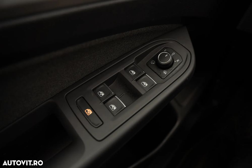 Volkswagen Golf 1.5 eTSI DSG MHEV Life - 14