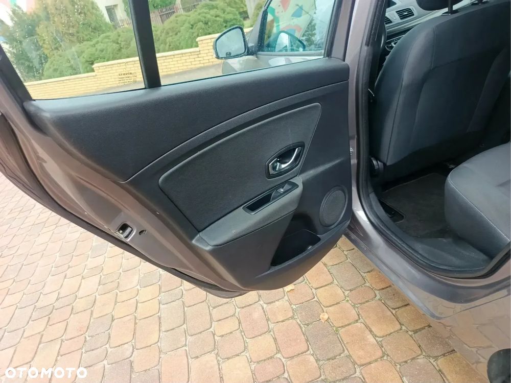 Renault Megane ENERGY TCe 115 Start & Stopp LIMITED - 28