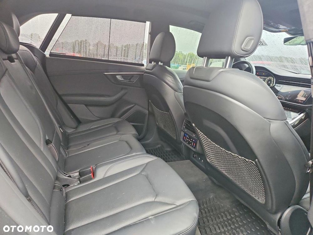 Audi Q8 55 TFSI quattro tiptronic - 9