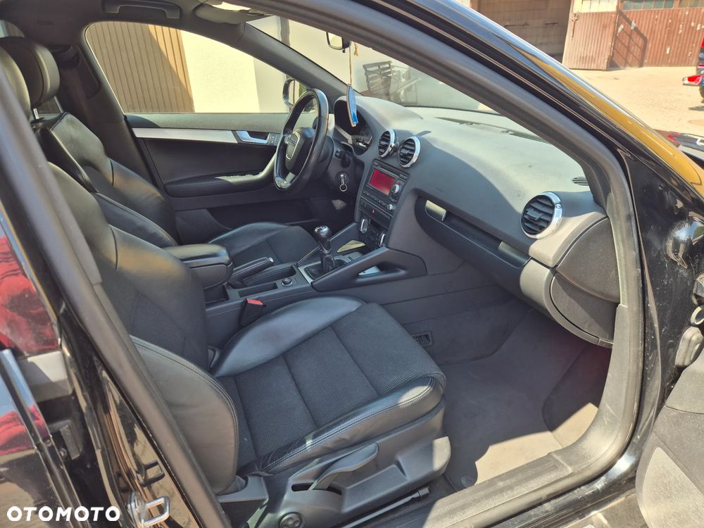 Audi A3 Sportback 2.0 TDI DPF S line Sportpaket (plus) - 17