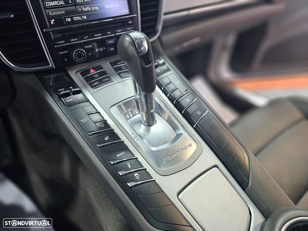 Porsche Panamera Platinum Edition - 19