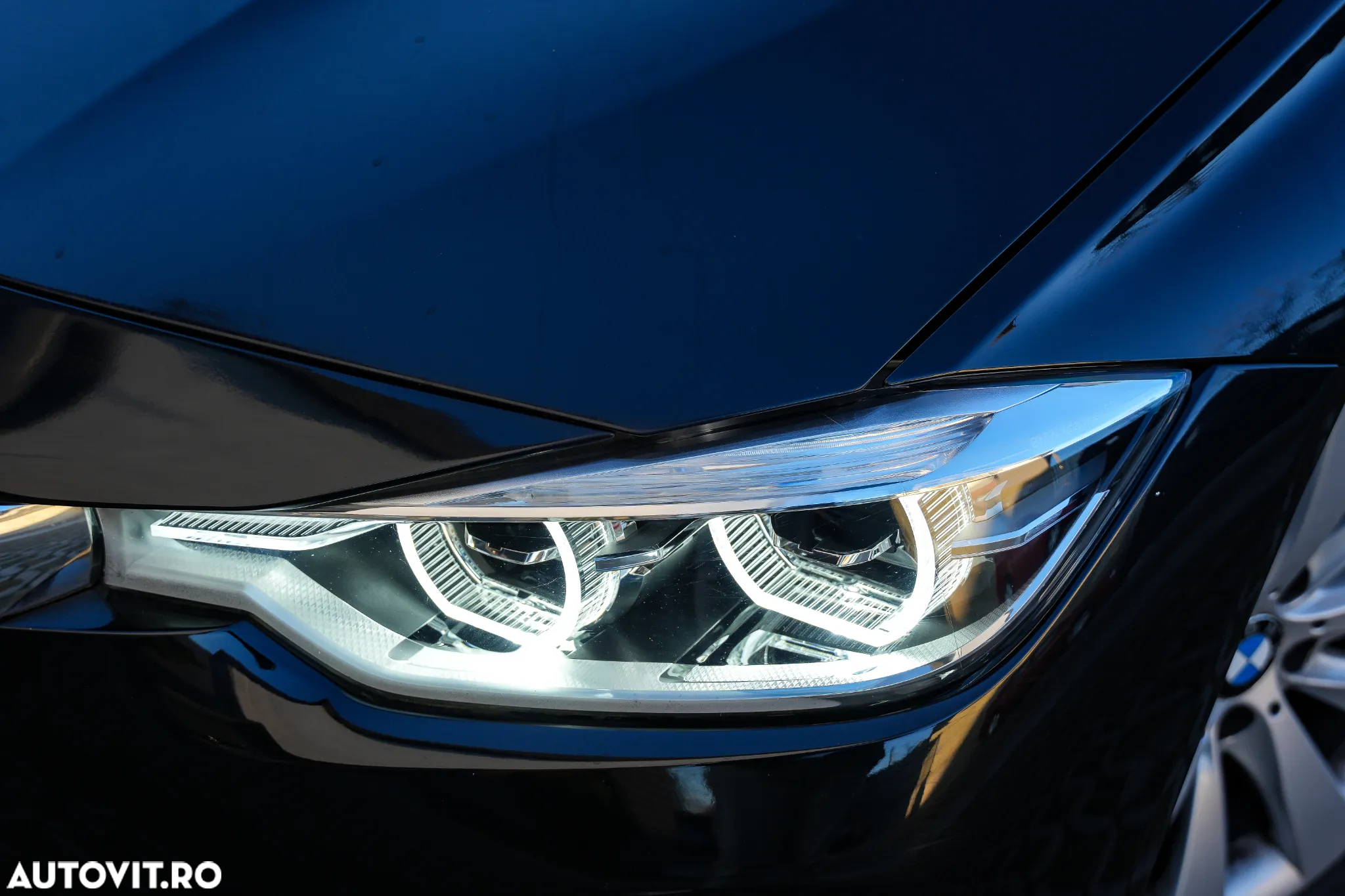 BMW Seria 3 318i Touring - 2
