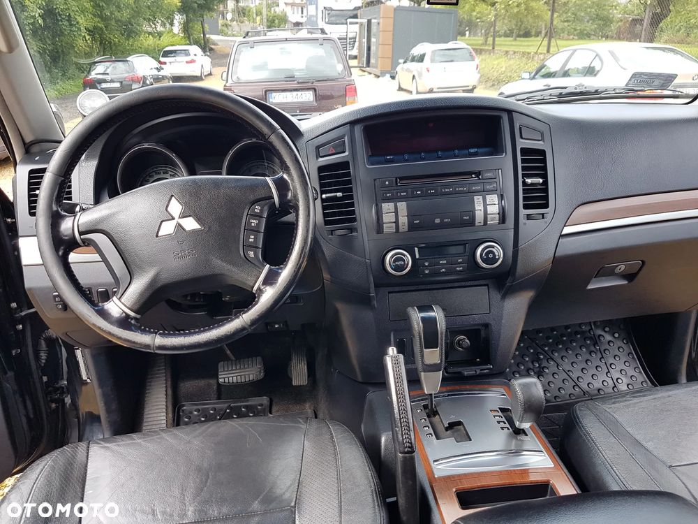 Mitsubishi Pajero 3.2 DI-D Automatik Intense - 20
