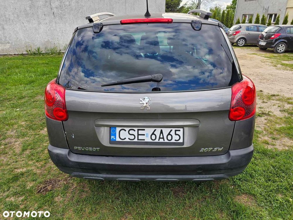 Peugeot 207 2008 photo 5