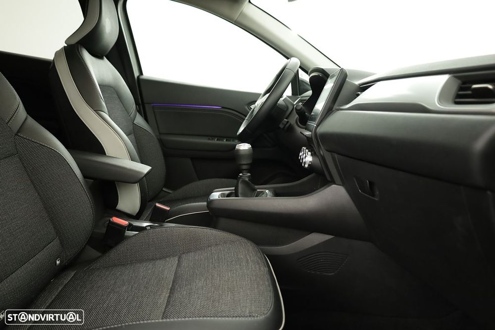 Renault Captur 1.0 TCe Techno Bi-Fuel - 23