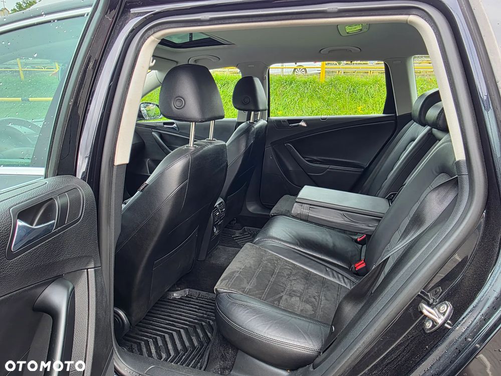Volkswagen Passat 3.2 V6 FSI 4Motion DSG Highline - 8