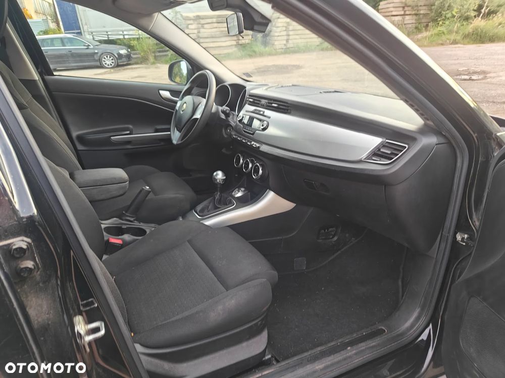 Alfa Romeo Giulietta 1.6 JTDM 16V - 5