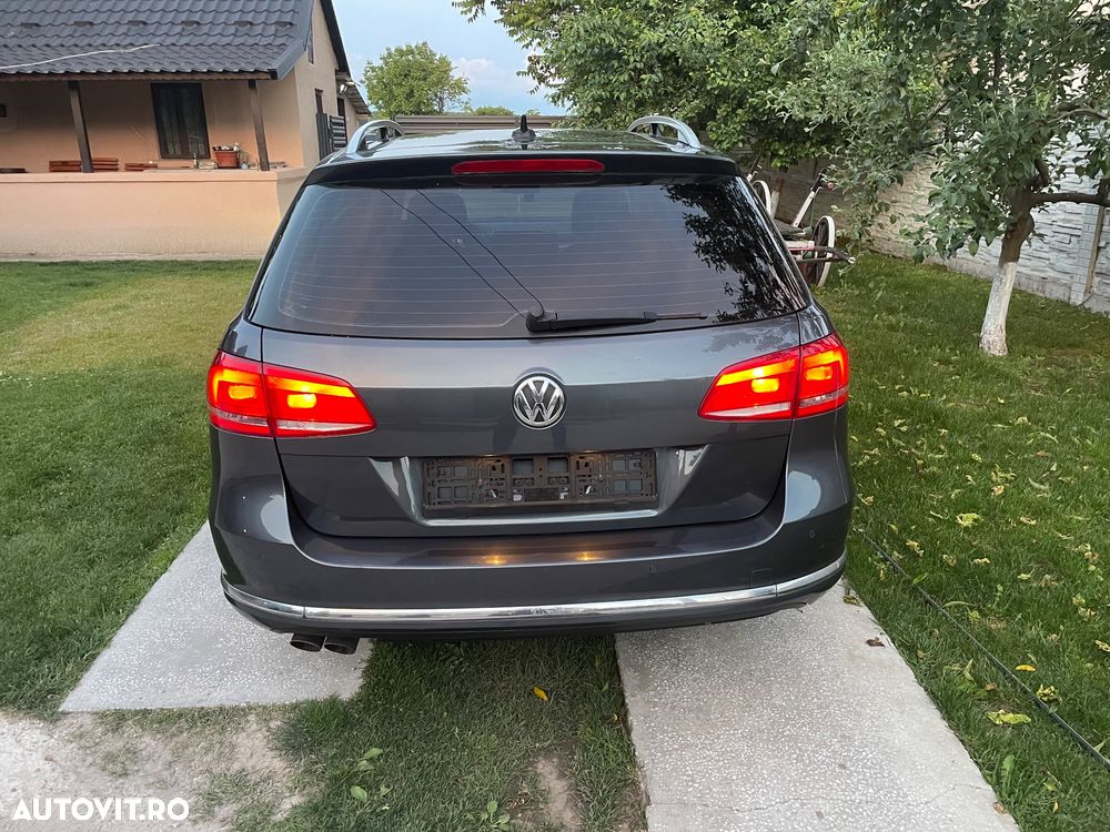 Volkswagen Passat - 12