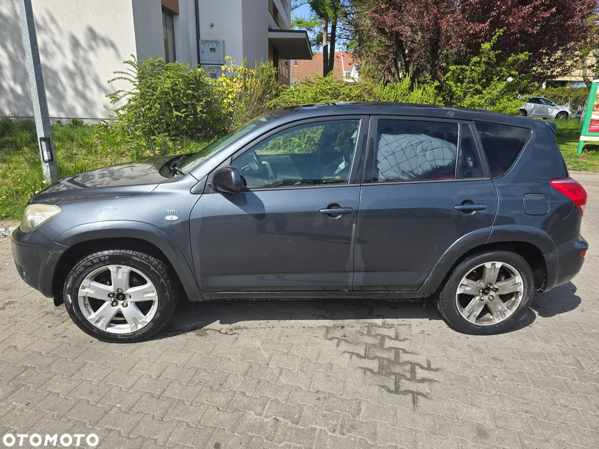 Toyota RAV4 - 3