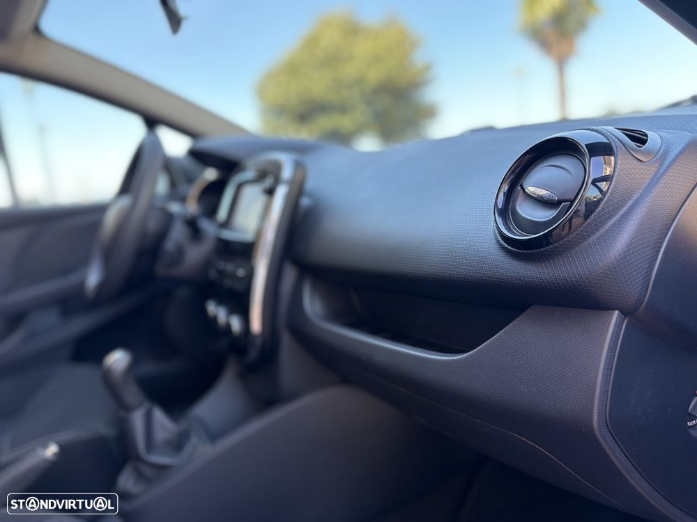 Renault Clio 1.5 dCi Dynamique S - 17