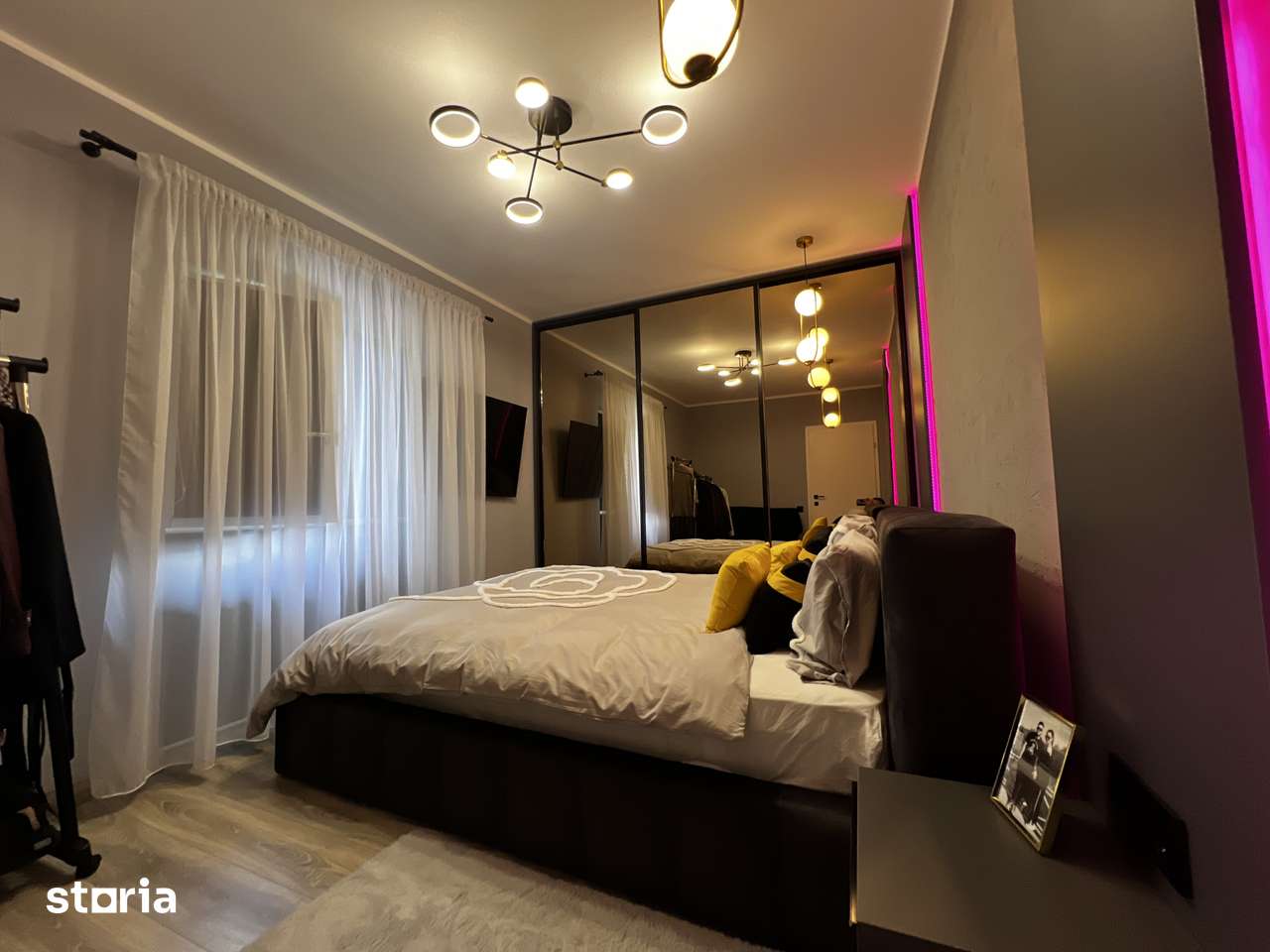 Apartament ultrafinisat de 3 camere, 70 mp, 14 mp terasa, zona Teilor — fotografia 3