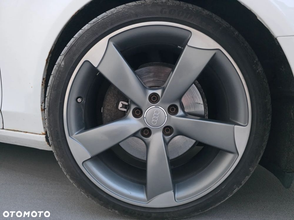 Audi A4 Avant 3.0 TDI DPF quattro S line Sportpaket (plus) - 13