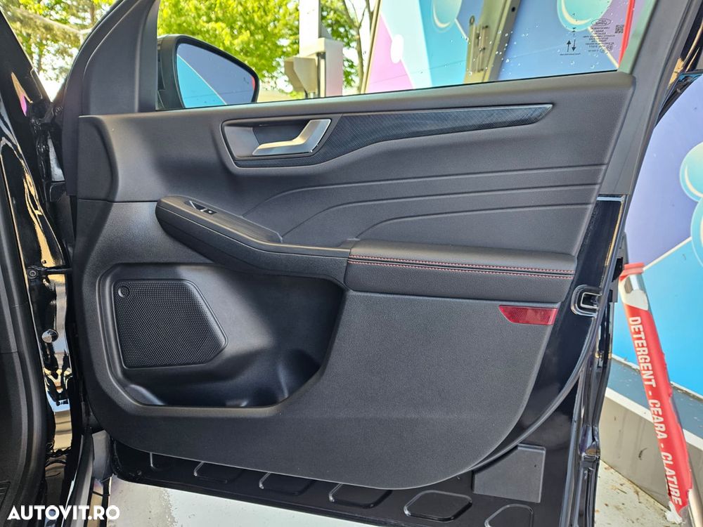 Ford Kuga 2.5 Duratec FHEV AWD ST Line X - 25