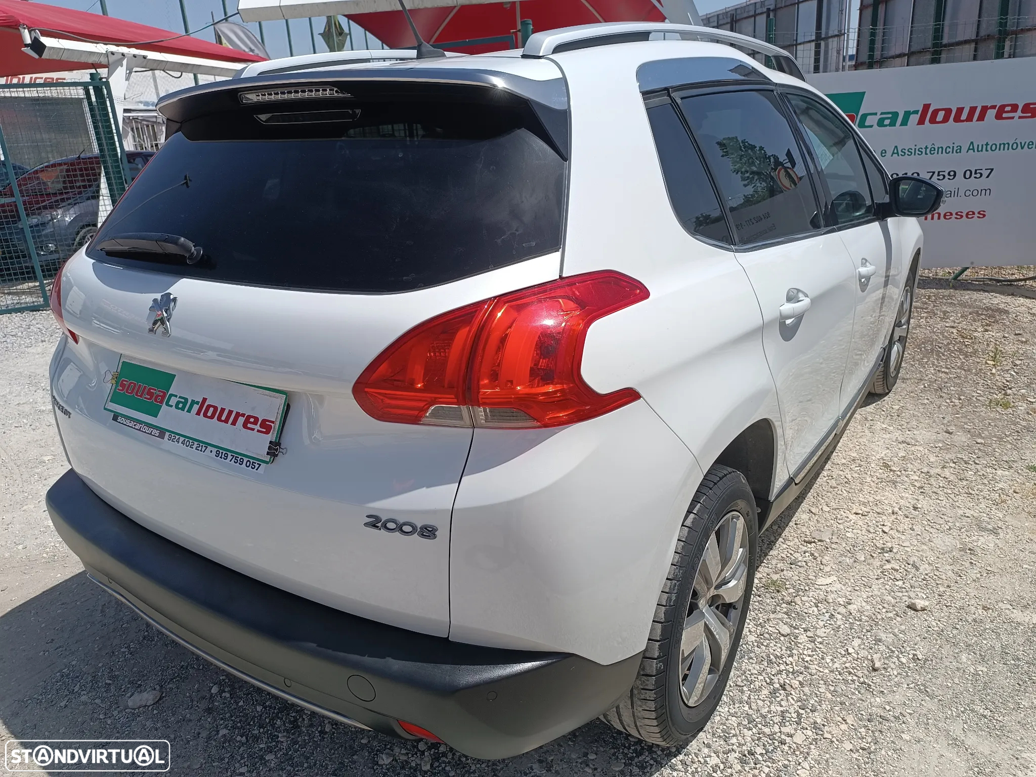 Peugeot 2008 - 9