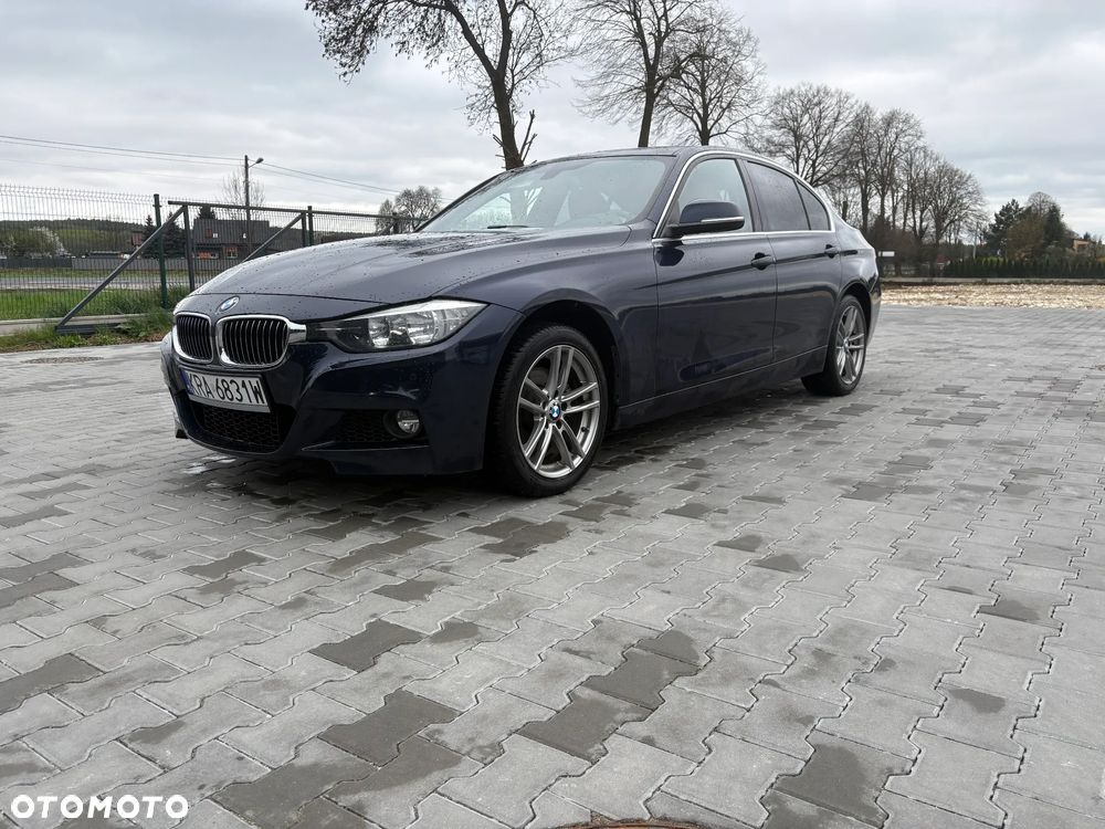 BMW Seria 3 330i - 21