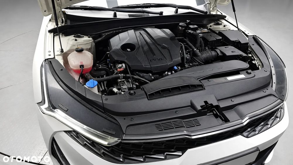 Kia K5 - 12