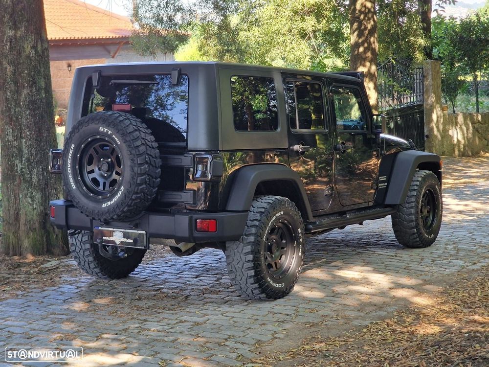 Jeep Wrangler - 37
