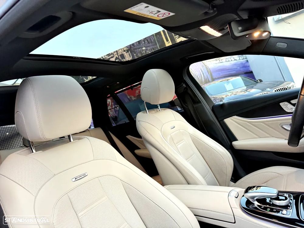 Mercedes-Benz E 43 AMG 4Matic 9G-TRONIC - 32