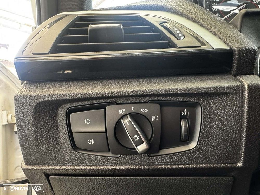 BMW 116 d Pack M - 18