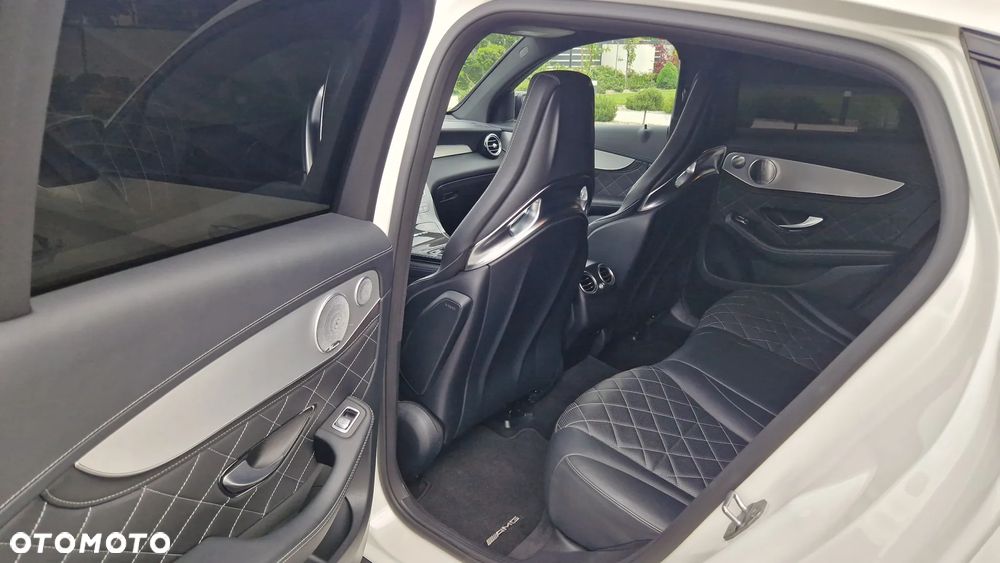 Mercedes-Benz GLC AMG 63 S 4Matic+ AMG Speedshift MCT 9G - 13