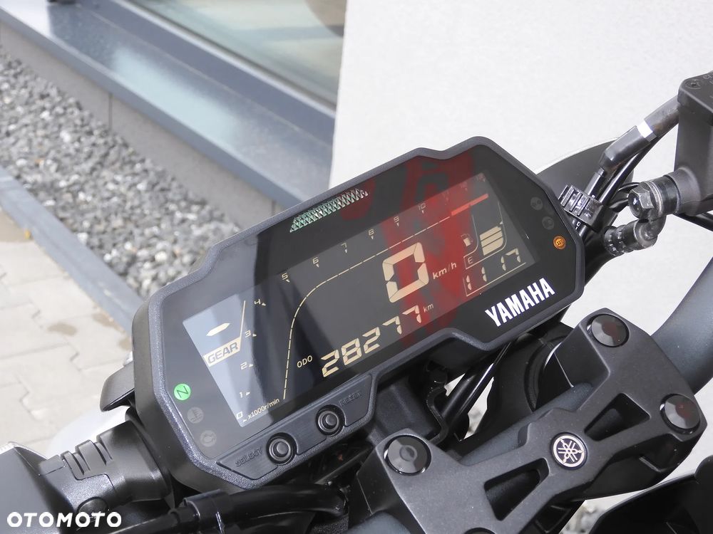Yamaha MT - 32