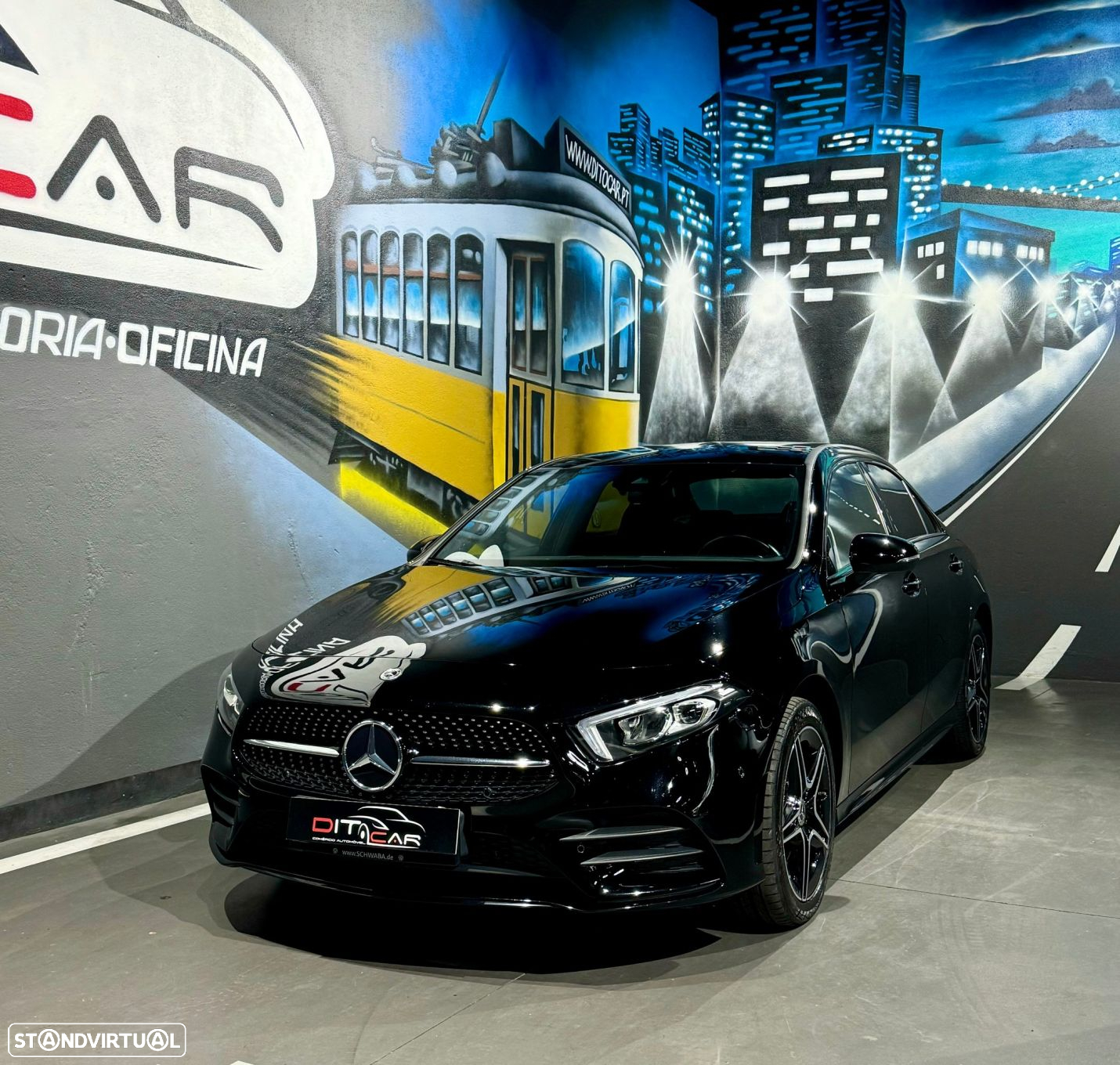 Mercedes-Benz A 250 Limousine e AMG Line - 4