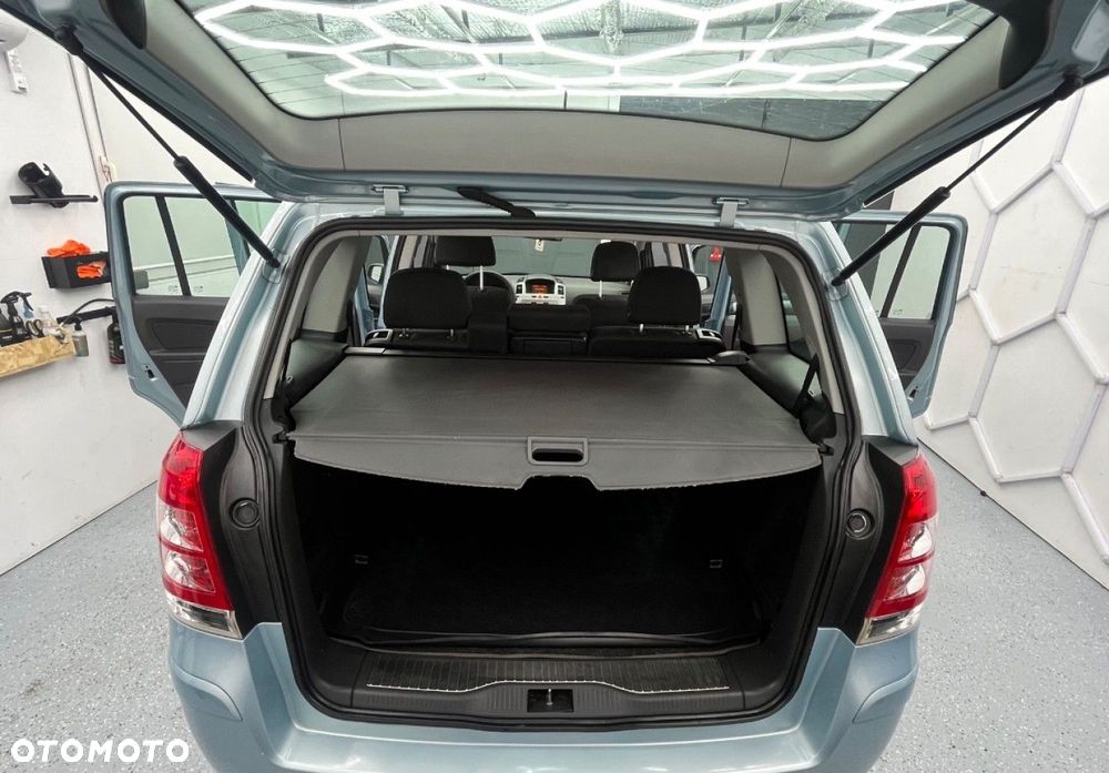 Opel Zafira - 38