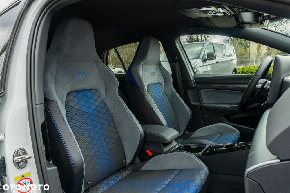 Volkswagen Golf - 20
