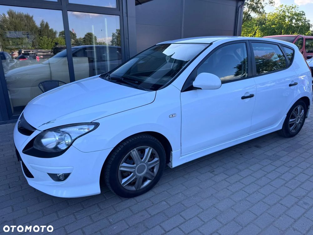 Hyundai i30 1.6 CRDi Base EU5 - 16