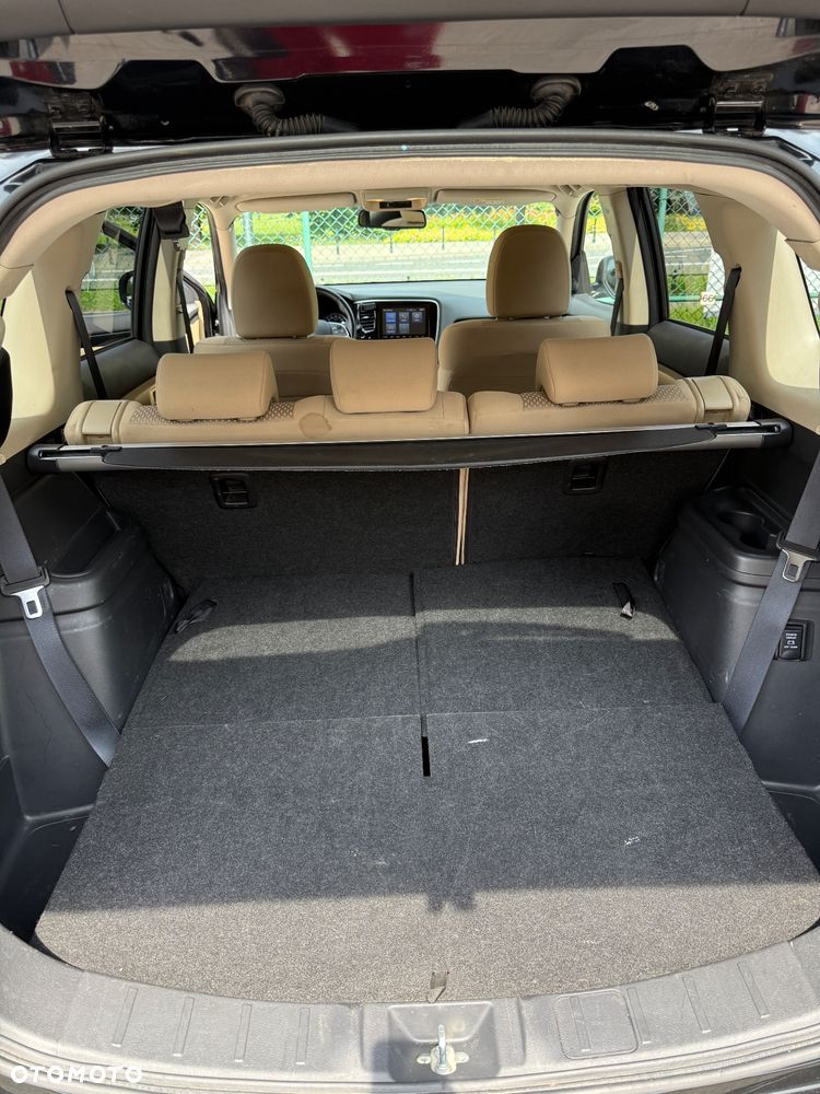 Mitsubishi Outlander - 6