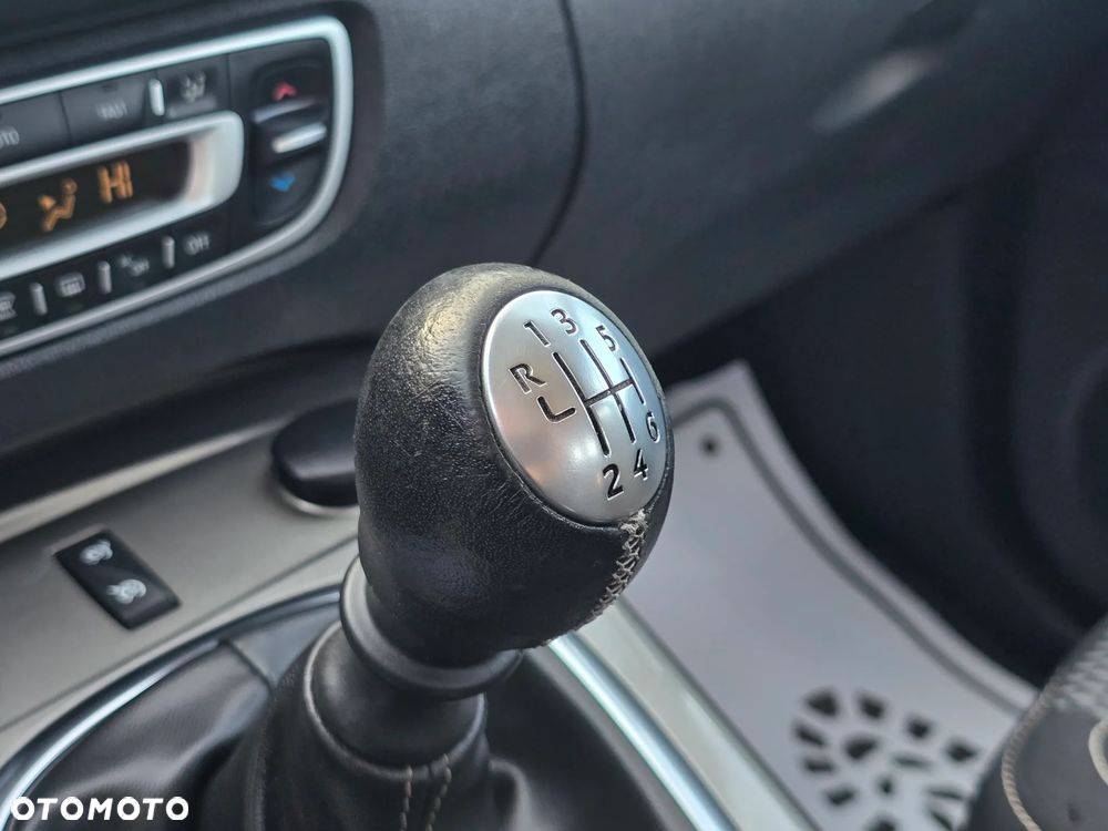 Renault Scenic ENERGY TCe 115 S&S Xmod Paris - 22