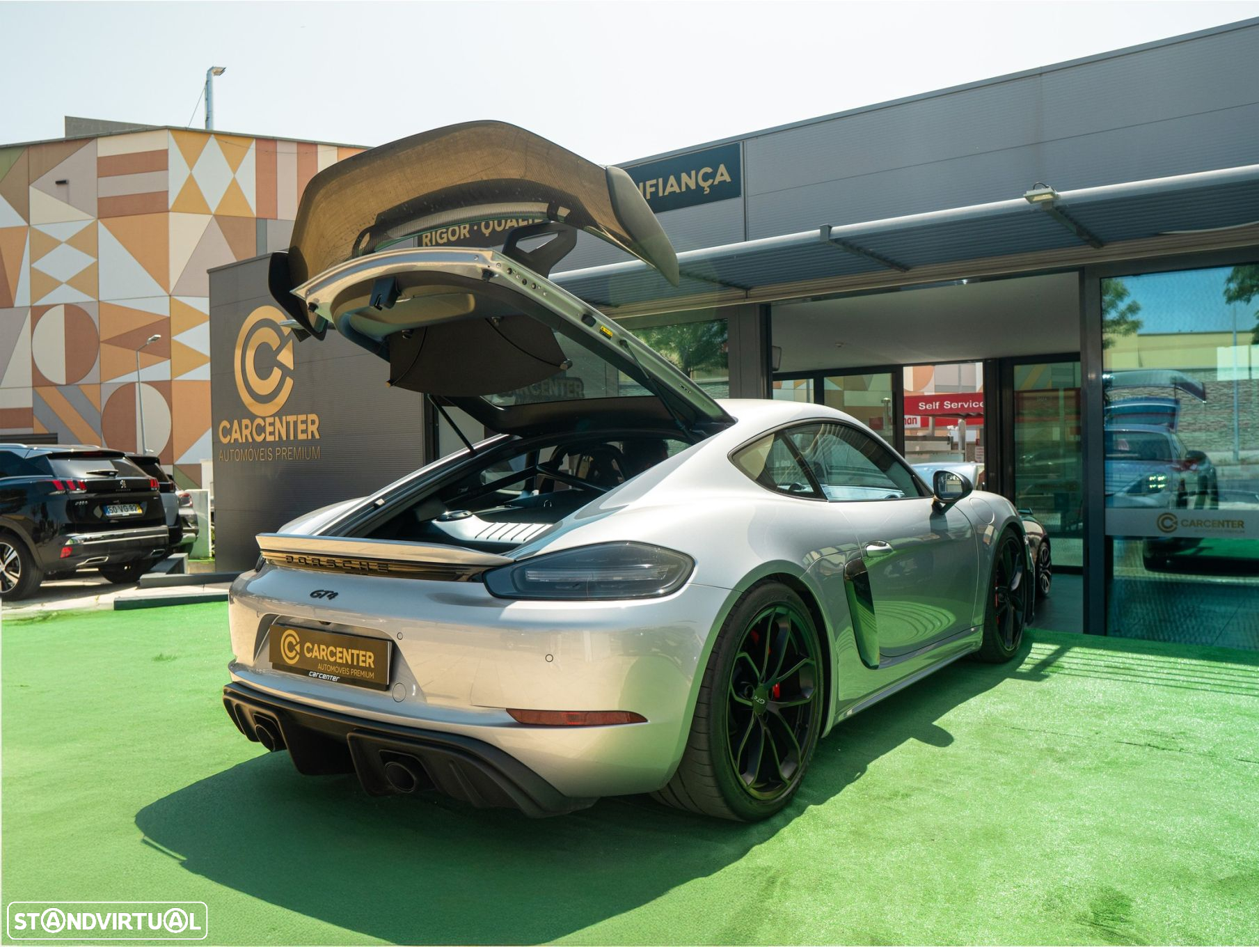Porsche 718 Cayman GT4 PDK - 10