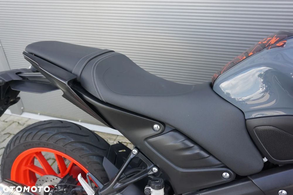 Yamaha MT - 16