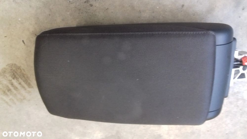 podłokietnik A6 C6 2.4 - 1